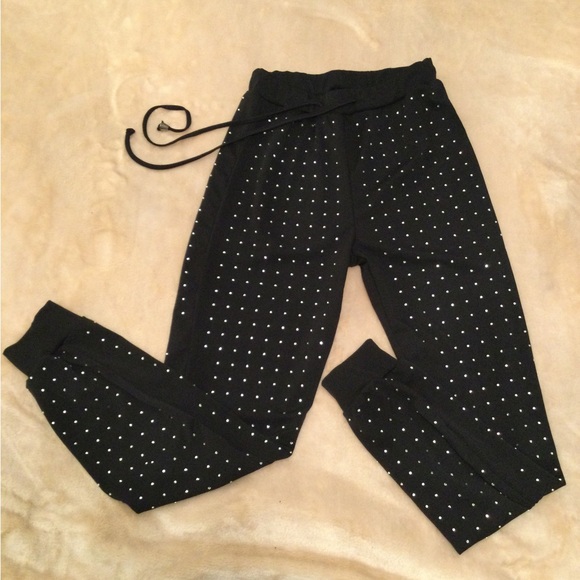 Black top & bottom with gem stones - Picture 5 of 9